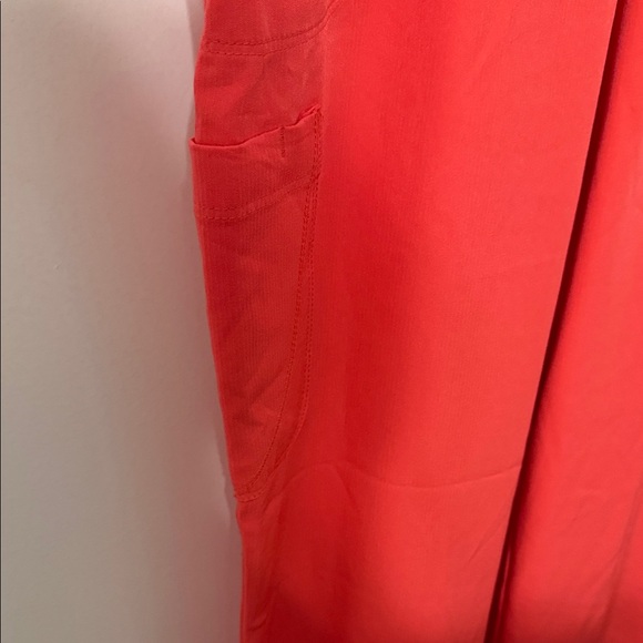 Skechers by Barco *Beautiful Bright Coral!* Scrub Set - L Top & M Bottoms - Picture 9 of 10